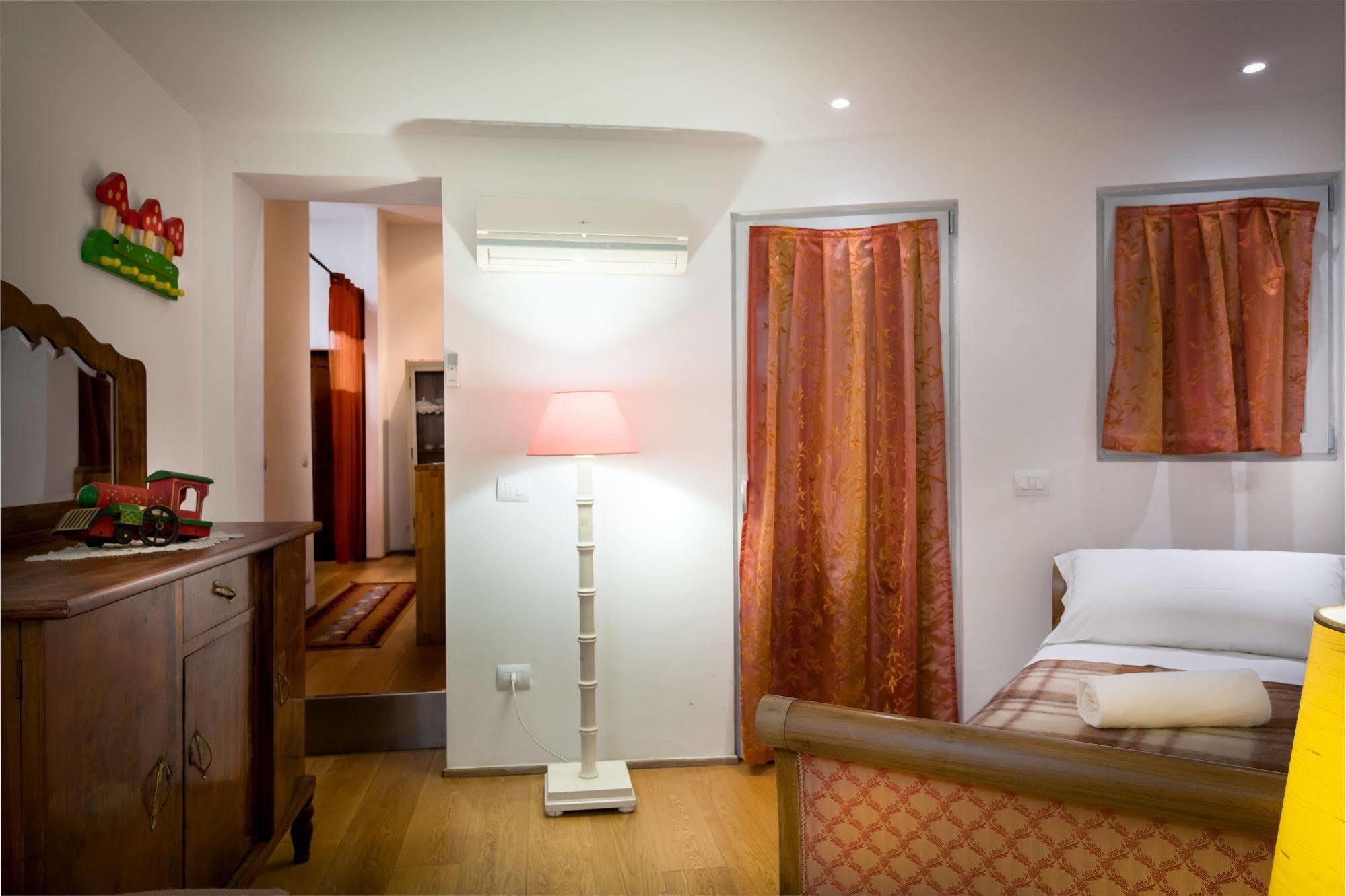 Florence Vintage Apartments Bagian luar foto